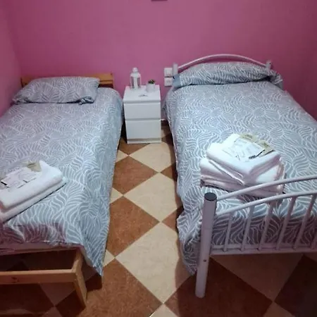 Δωμάτια σε οικογενειακή κατοικία Patio Andalusi Junto A La Vina *