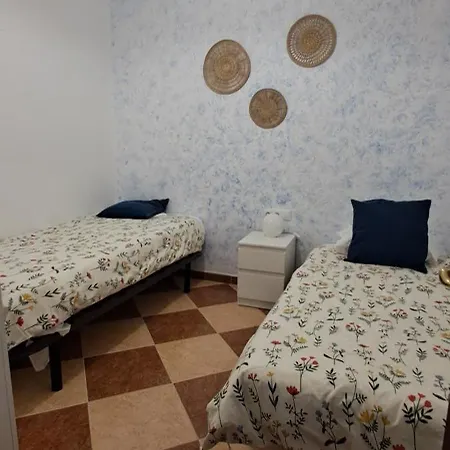 Δωμάτια σε οικογενειακή κατοικία Patio Andalusi Junto A La Vina *