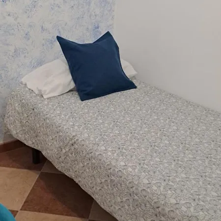 Δωμάτια σε οικογενειακή κατοικία Patio Andalusi Junto A La Vina *