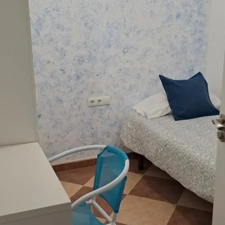 Patio Andalusi Junto A La Vina Δωμάτια σε οικογενειακή κατοικία
